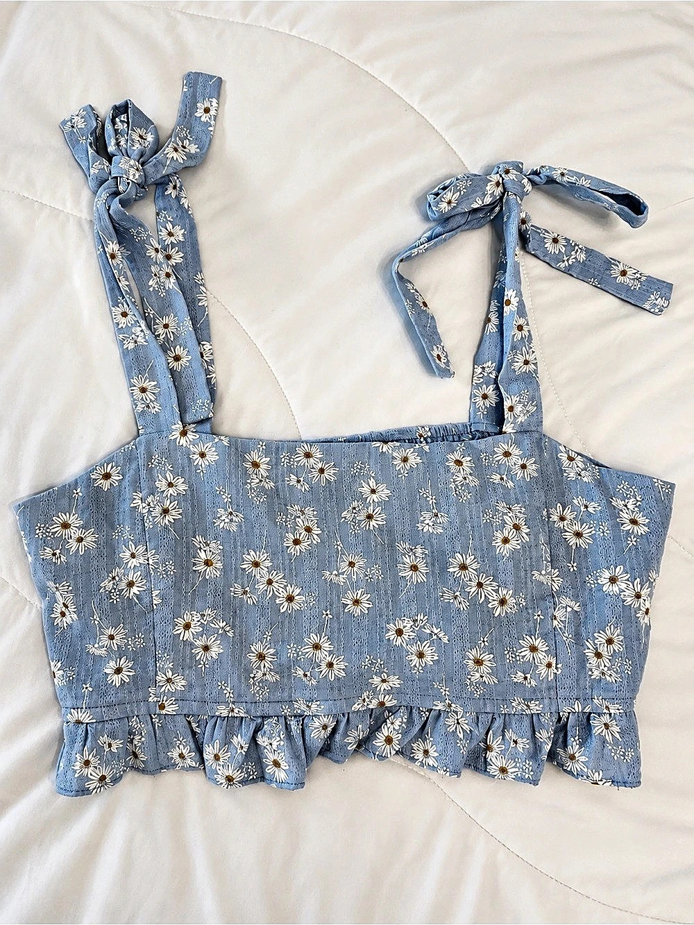 Altar'd State Floral Tie-Strap Crop Top in Blue & White Like New